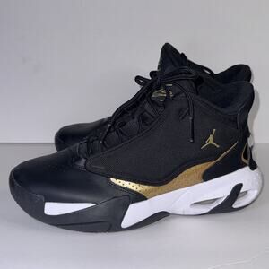 Nike Jordan Max Aura 4 Black Gold 7Y Boys Gym Womens 8.5 Basketball Shoes